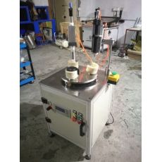 打膠機(jī)、喇叭涂膠機(jī)、涂膠機(jī)，三工位涂膠機(jī)，涂膠壓蓋一體機(jī)